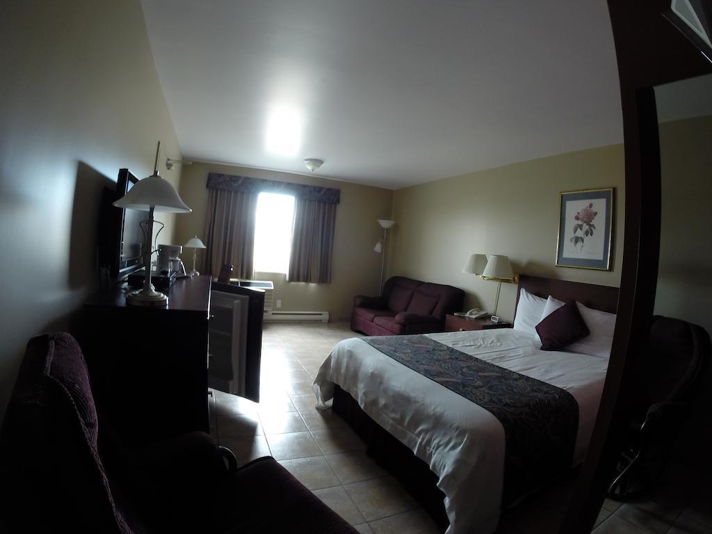 Motel Le Pocatois La Pocatiere Eksteriør bilde